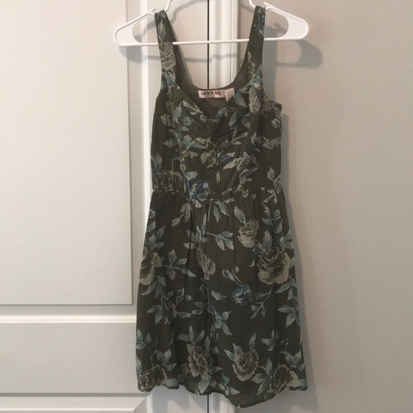 Cute floral dress - Picture 1 of 3